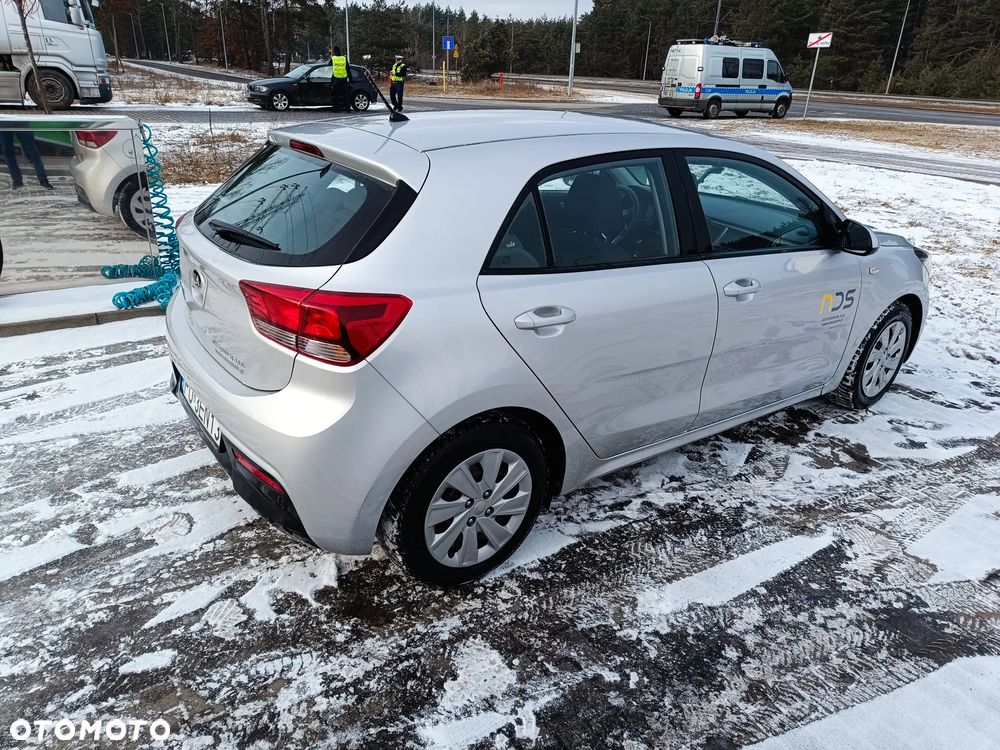 Kia Rio - 5