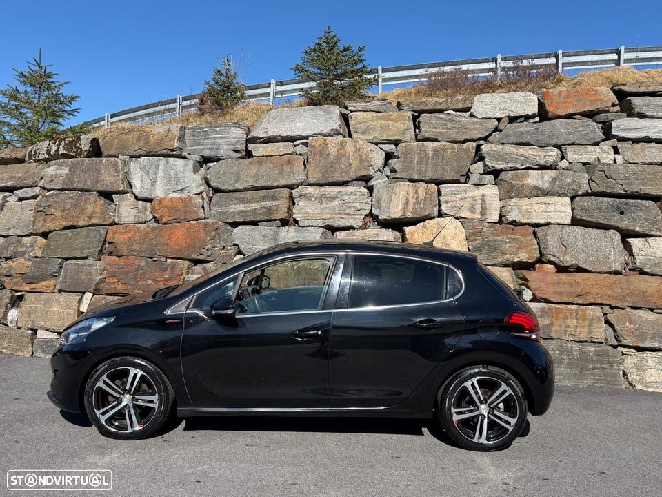 Peugeot 208 - 3