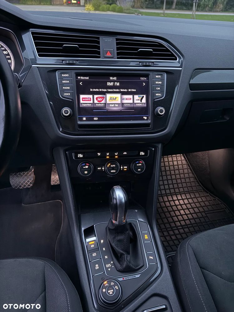 Volkswagen Tiguan 2.0 TDI SCR 4MotION DSG R-Line - 13