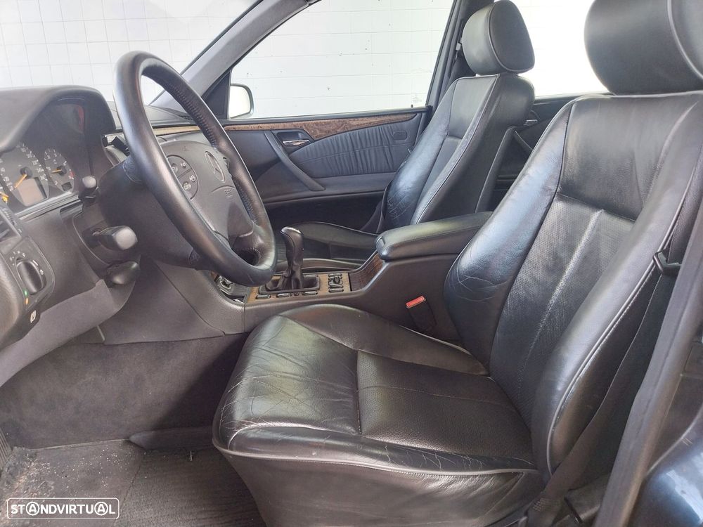 Mercedes-Benz E 270 CDi Avantgarde - 9