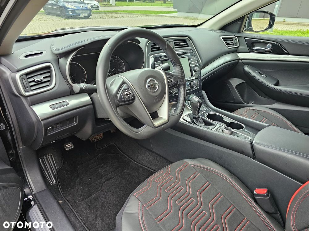 Nissan Maxima - 9