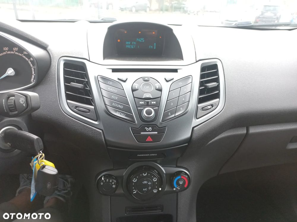 Ford Fiesta 1.25 Ambiente - 21