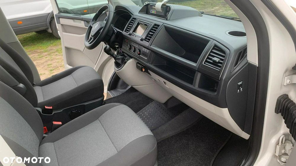 Volkswagen Transporter - 8