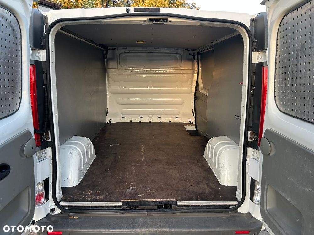 Renault Trafic - 23