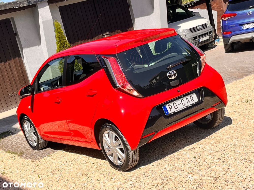Toyota Aygo x-clusiv - 5