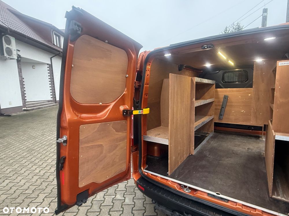 Ford TRANSIT CUSTOM - 29