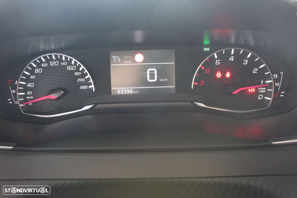 Peugeot 2008 1.2 PureTech Allure Pack - 16