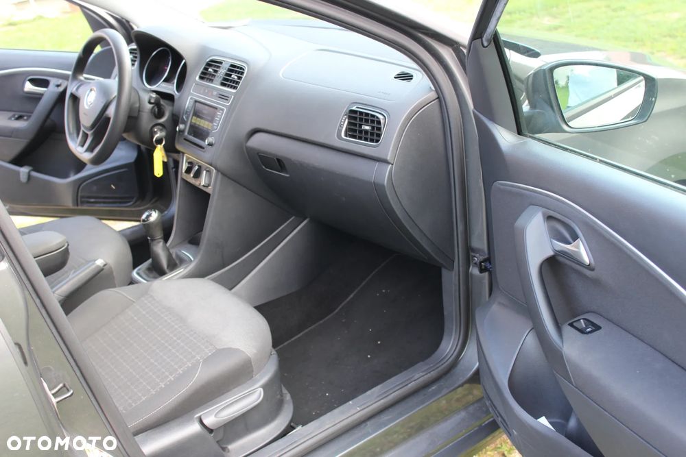 Volkswagen Polo 1.4 TDI (Blue Motion Technology) Comfortline - 17