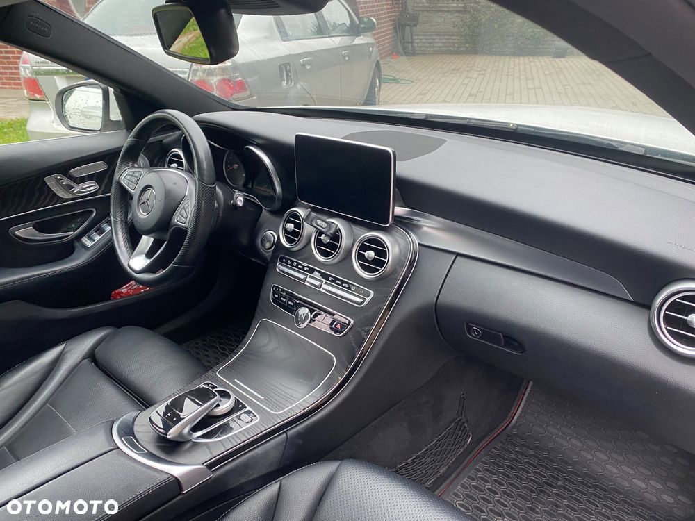 Mercedes-Benz Klasa C 300 9G-TRONIC AMG Line - 6