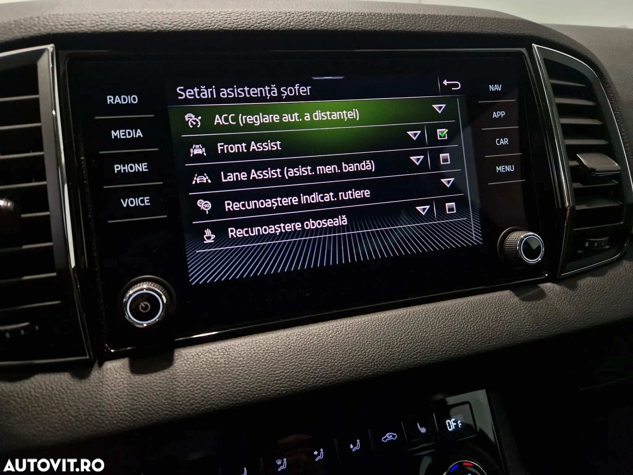 Skoda Karoq 2.0 TDI DSG Ambition - 22