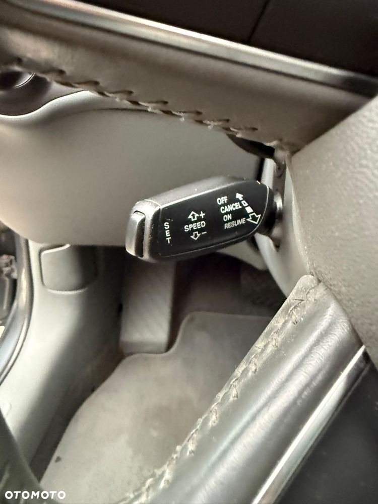 Audi A4 Avant 2.0 TDI Multitronic - 25
