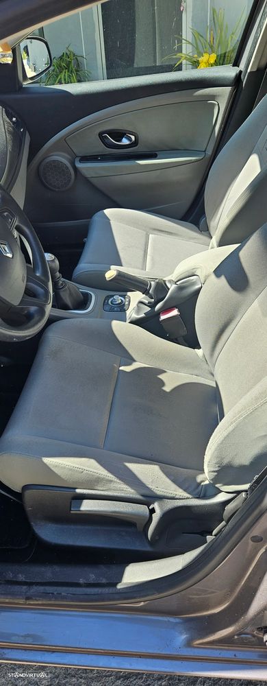 Renault Mégane Sport Tourer 1.5 dCi Dynamique - 10