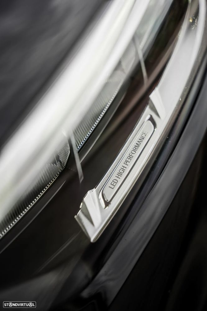 Mercedes-Benz GLC 300 e 4Matic 9G-TRONIC AMG Line Advanced - 12