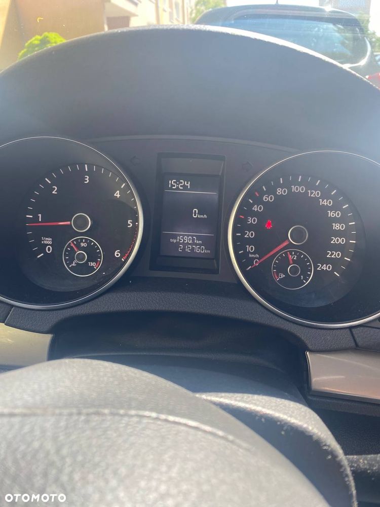 Volkswagen Golf 2.0 TDI Comfortline - 6