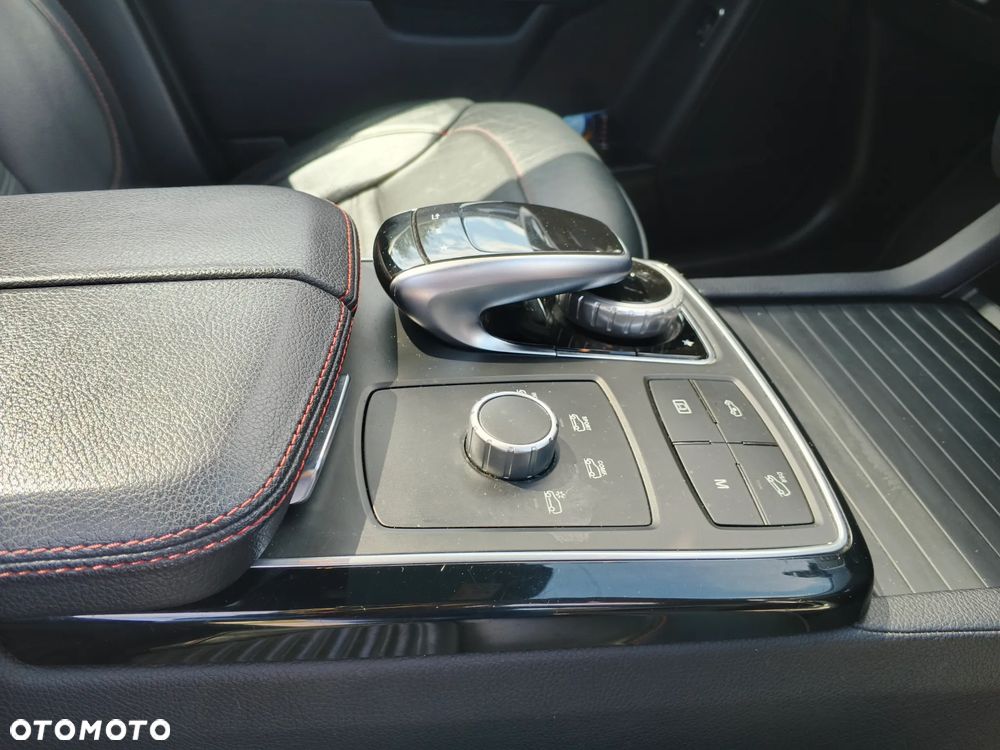 Mercedes-Benz GLE - 30