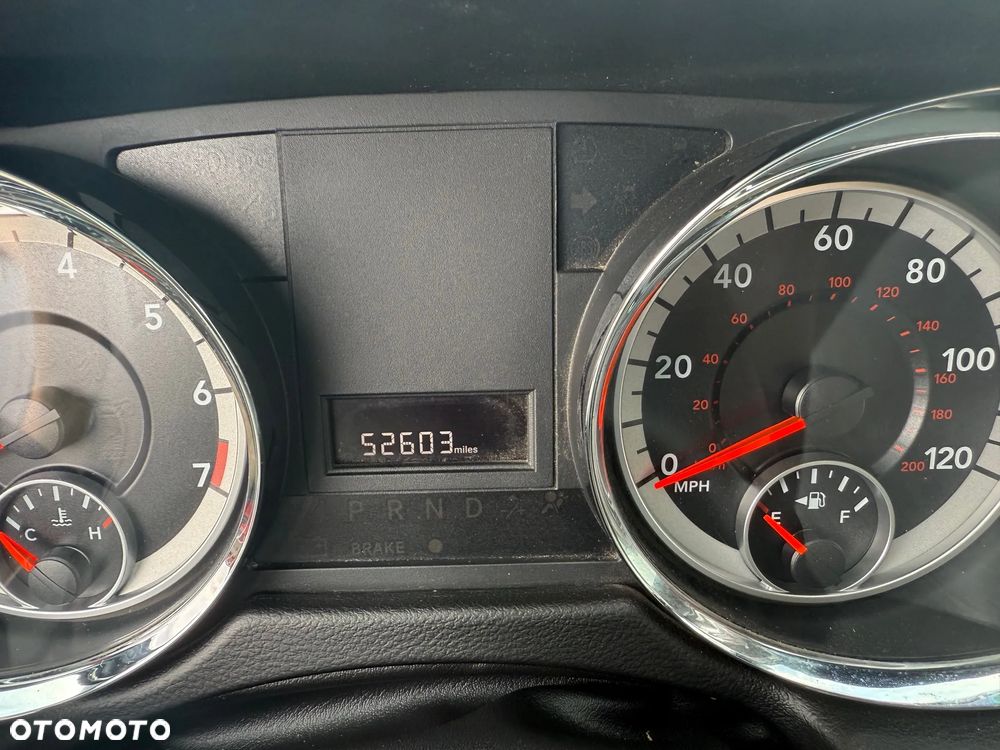 Dodge Grand Caravan - 8