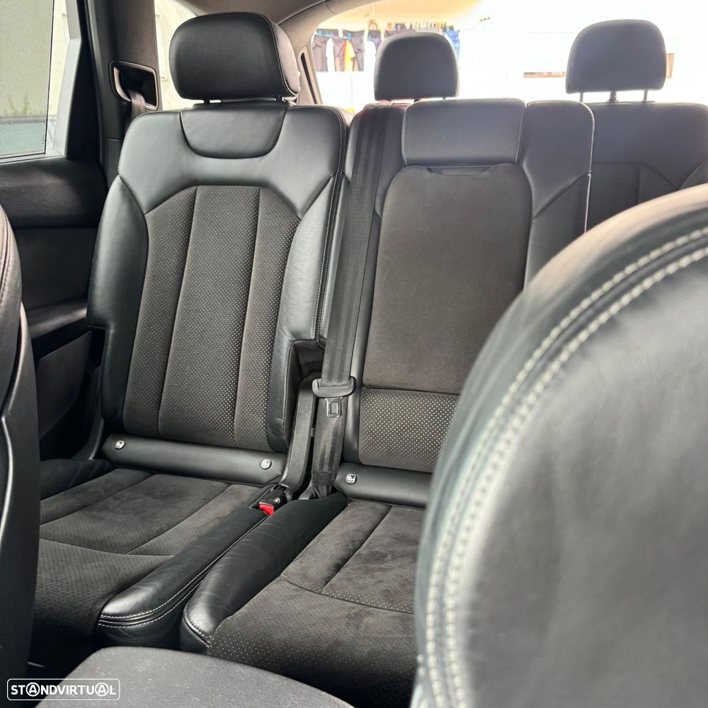 Audi Q7 3.0 TDI quattro S-line Tiptronic 7L - 30