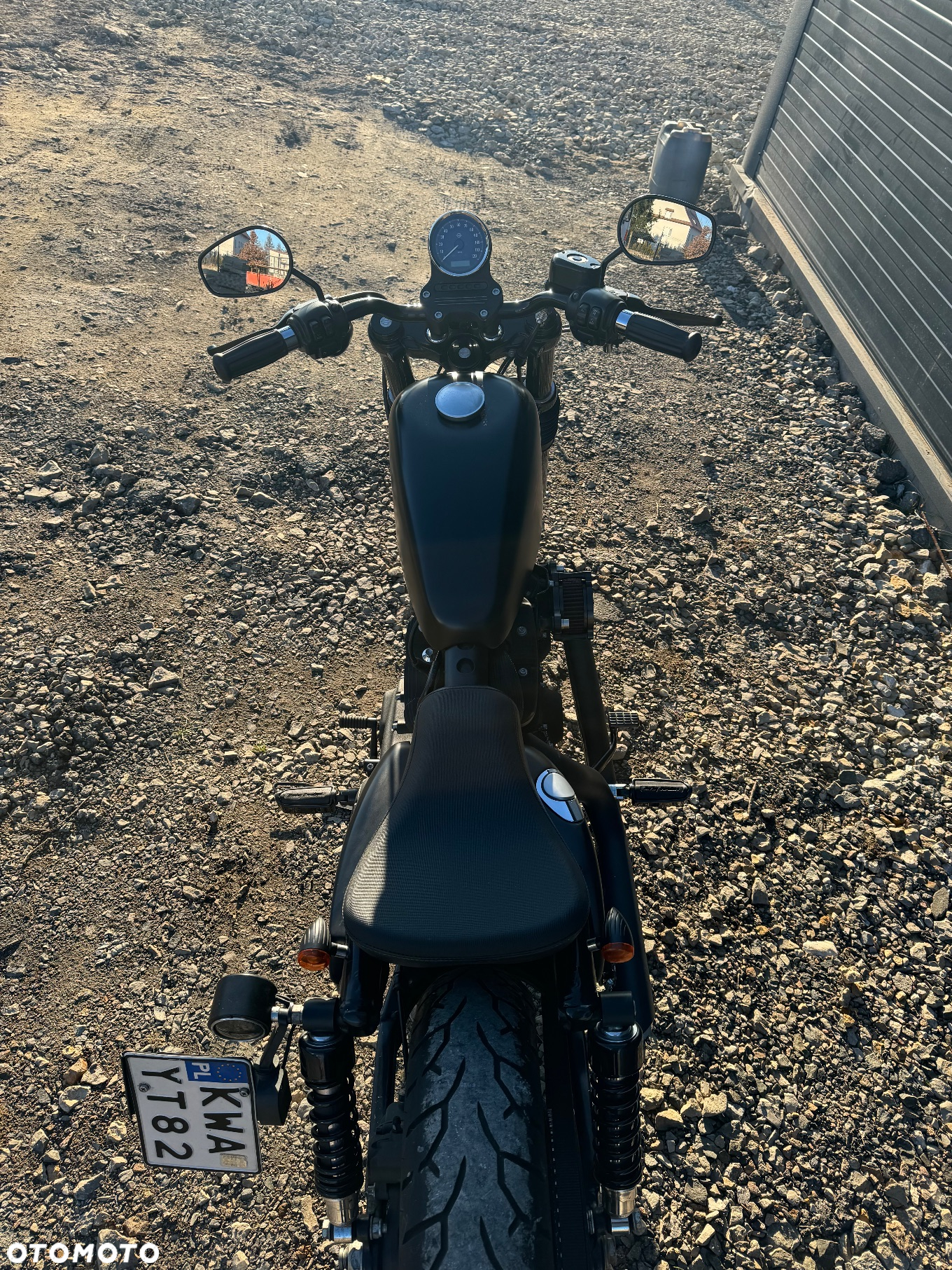 Harley-Davidson Sportster Iron 883 - 6