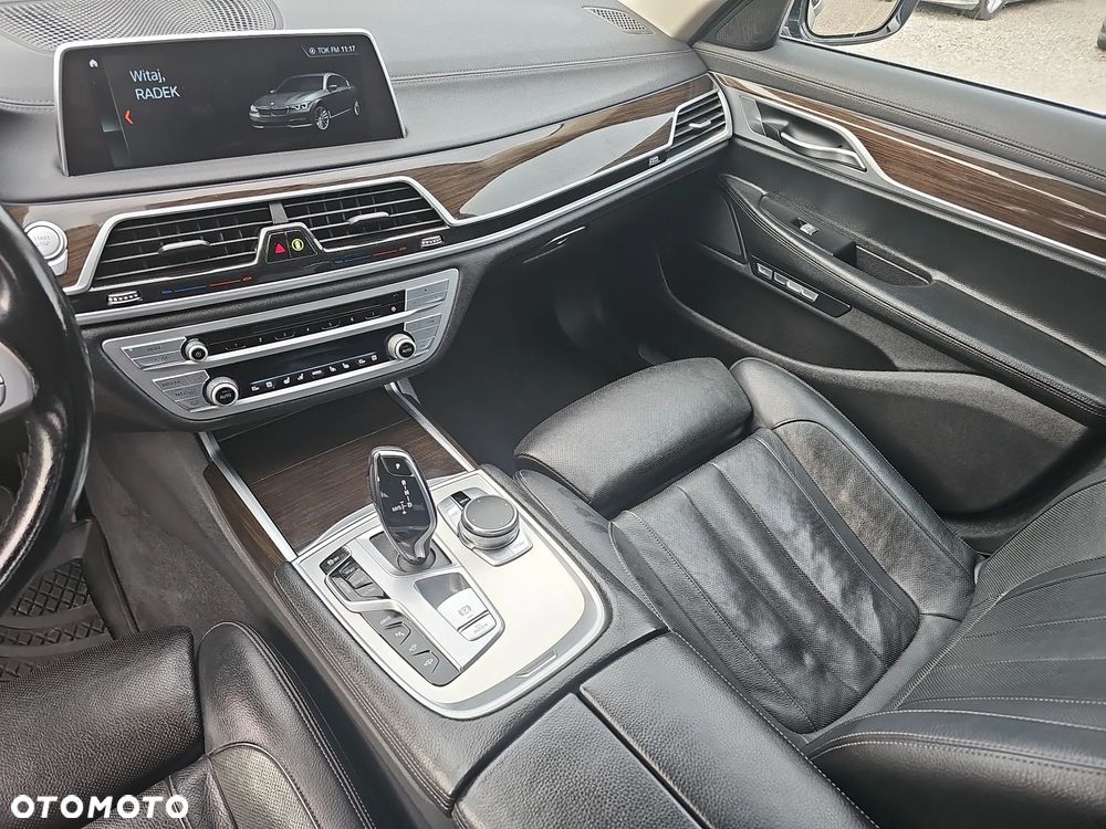 BMW Seria 7 740Le xDrive iPerformance - 16