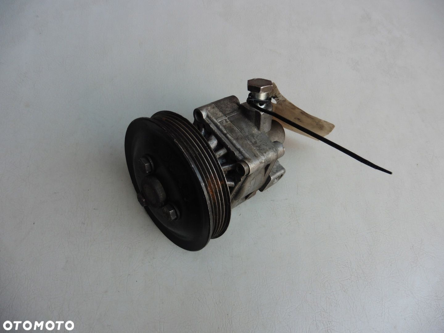 Pompa wspomagania 1132254 BMW E30 E34 E36 316 318 110 BAR - 1