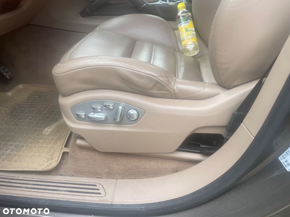 Porsche Cayenne Platinum Edition - 16