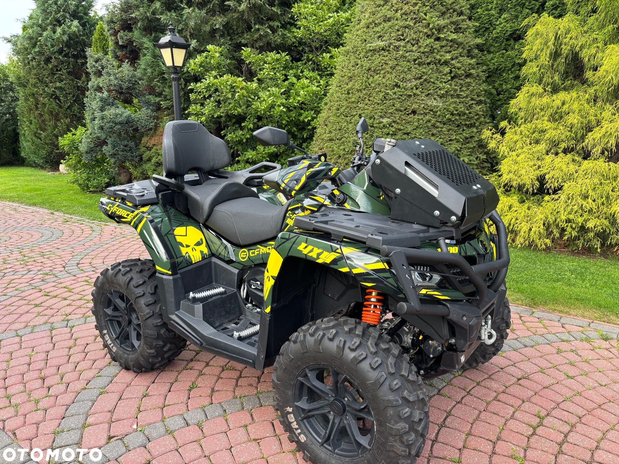 CFMoto CForce - 8