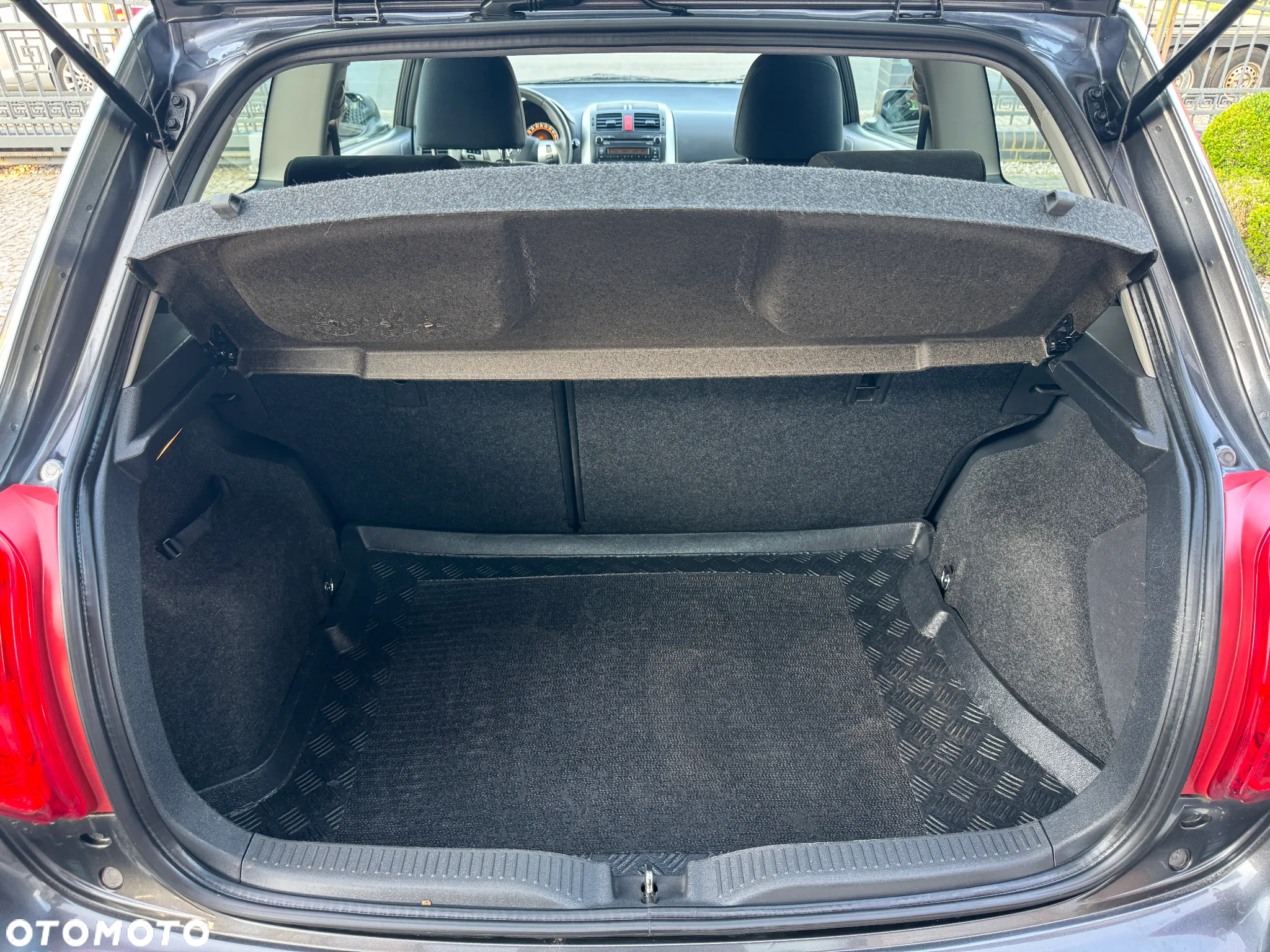 Toyota Auris 1.6 Premium - 36