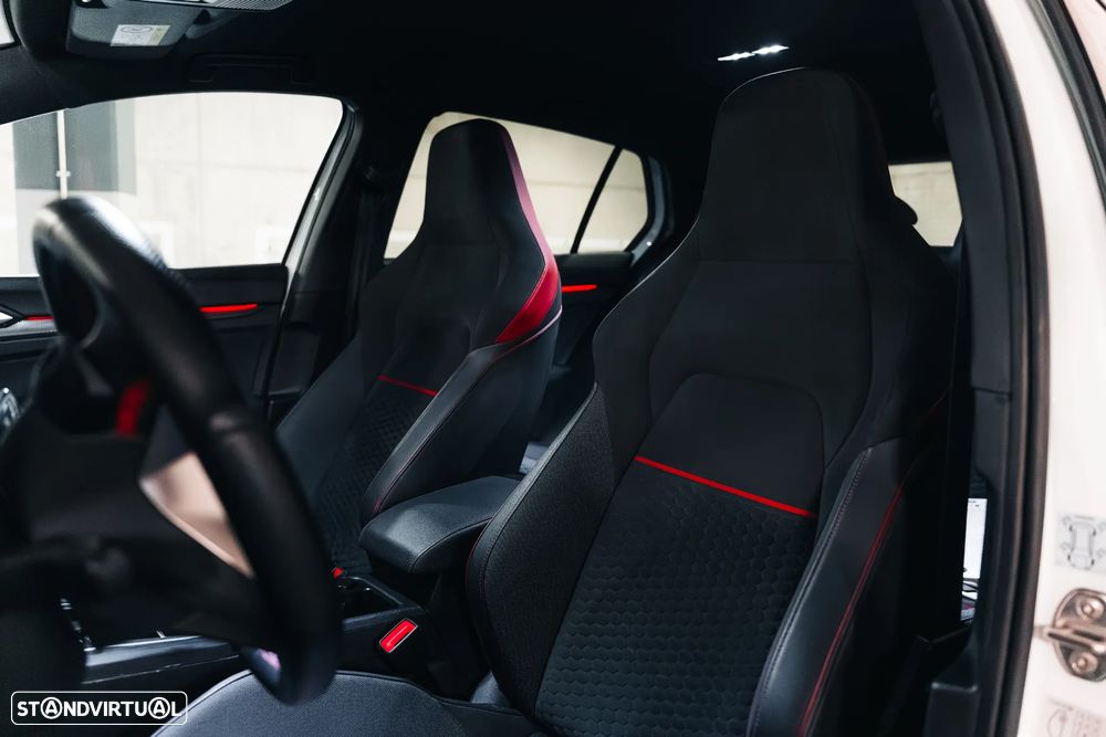 VW Golf 2.0 TSI OPF DSG GTI Clubsport - 31