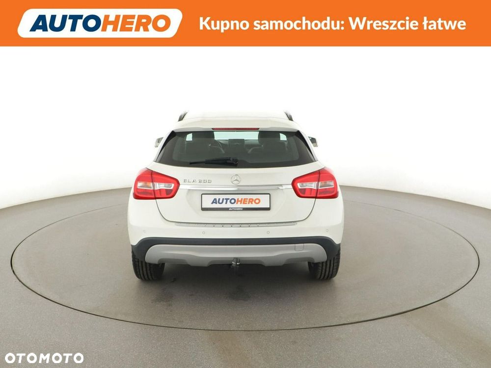 Mercedes-Benz GLA 200 Style - 7