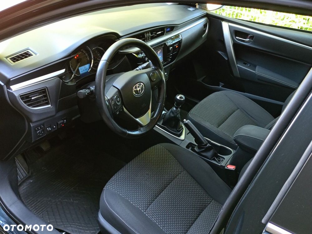 Toyota Corolla 1.6 Comfort - 9