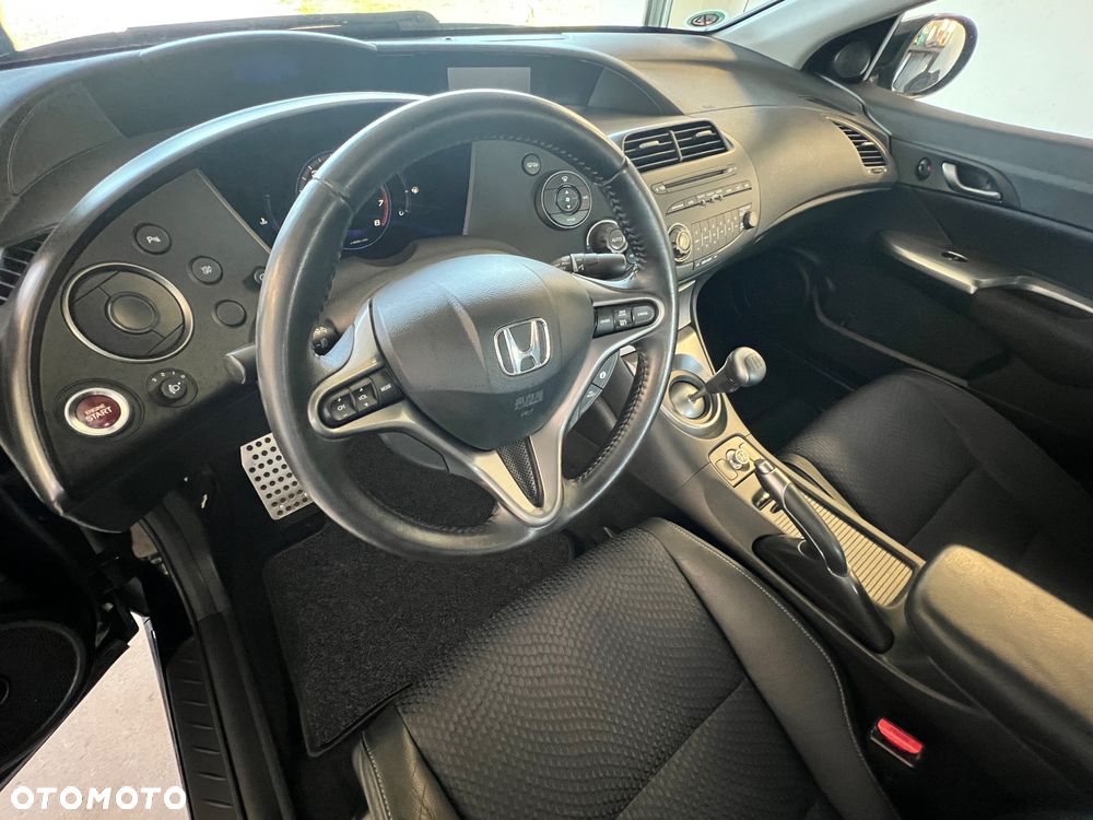 Honda Civic 1.4 i-VTEC Sport Black Edition - 17