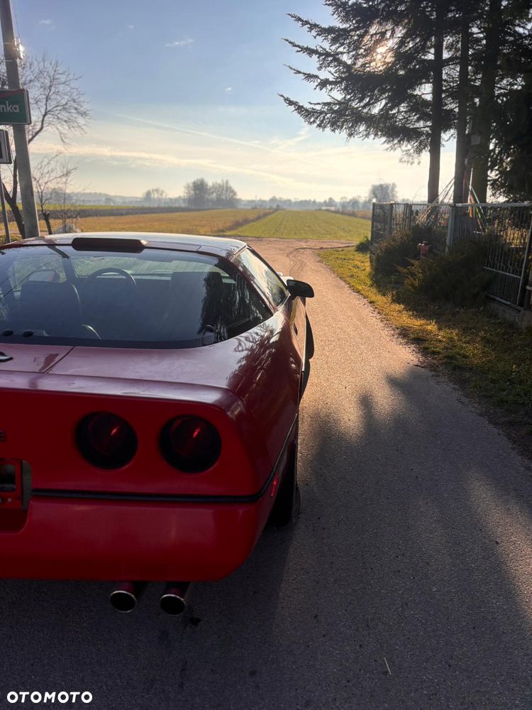 Chevrolet Corvette - 10