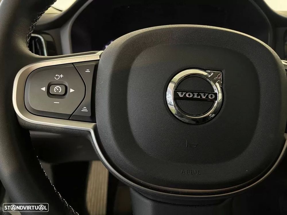 Volvo V60 2.0 T6 AWD TE Essential - 19