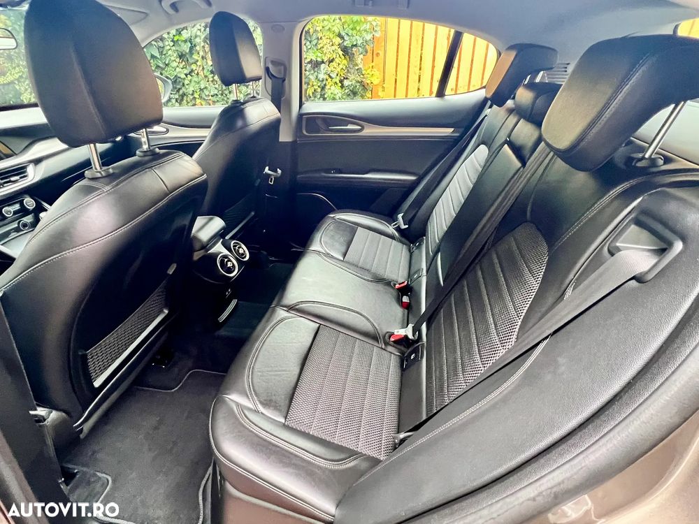 Alfa Romeo Stelvio 2.2 Diesel 16V AT8 Super - 9