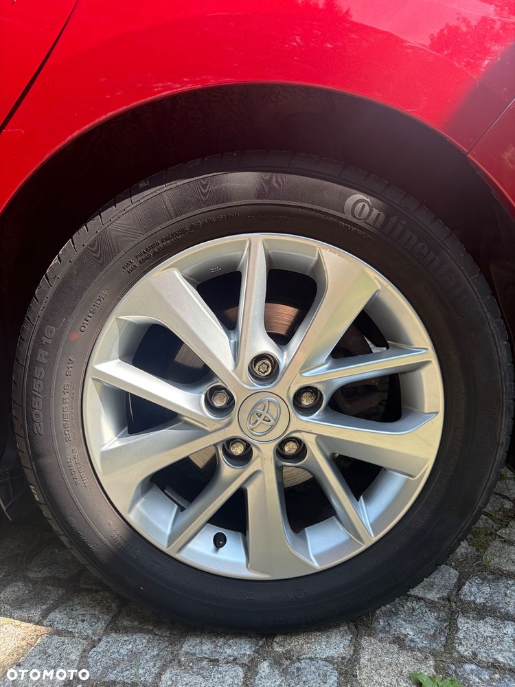 Toyota Auris 1.6 Premium - 13