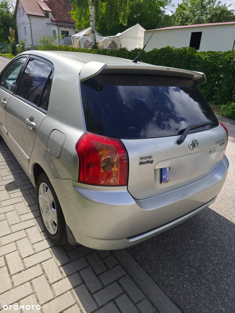 Toyota Corolla - 4