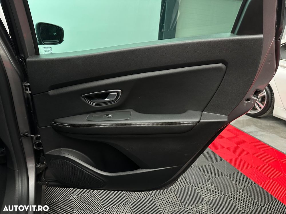 Renault Scenic BLUE dCi 120 EDC BUSINESS EDITION - 25