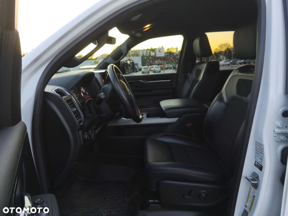 RAM 1500 5.7 Crew Cab Bighorn - 8