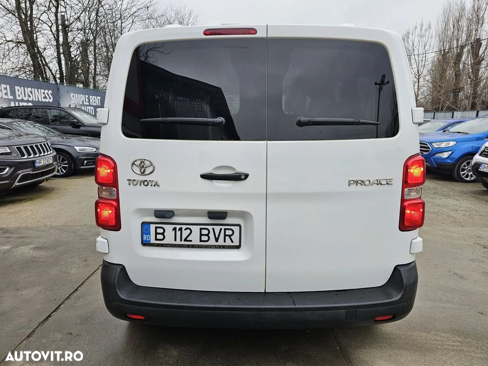 Toyota Proace 1.5 D-4D 120CP 8+1 L2H1 Base+ - 6