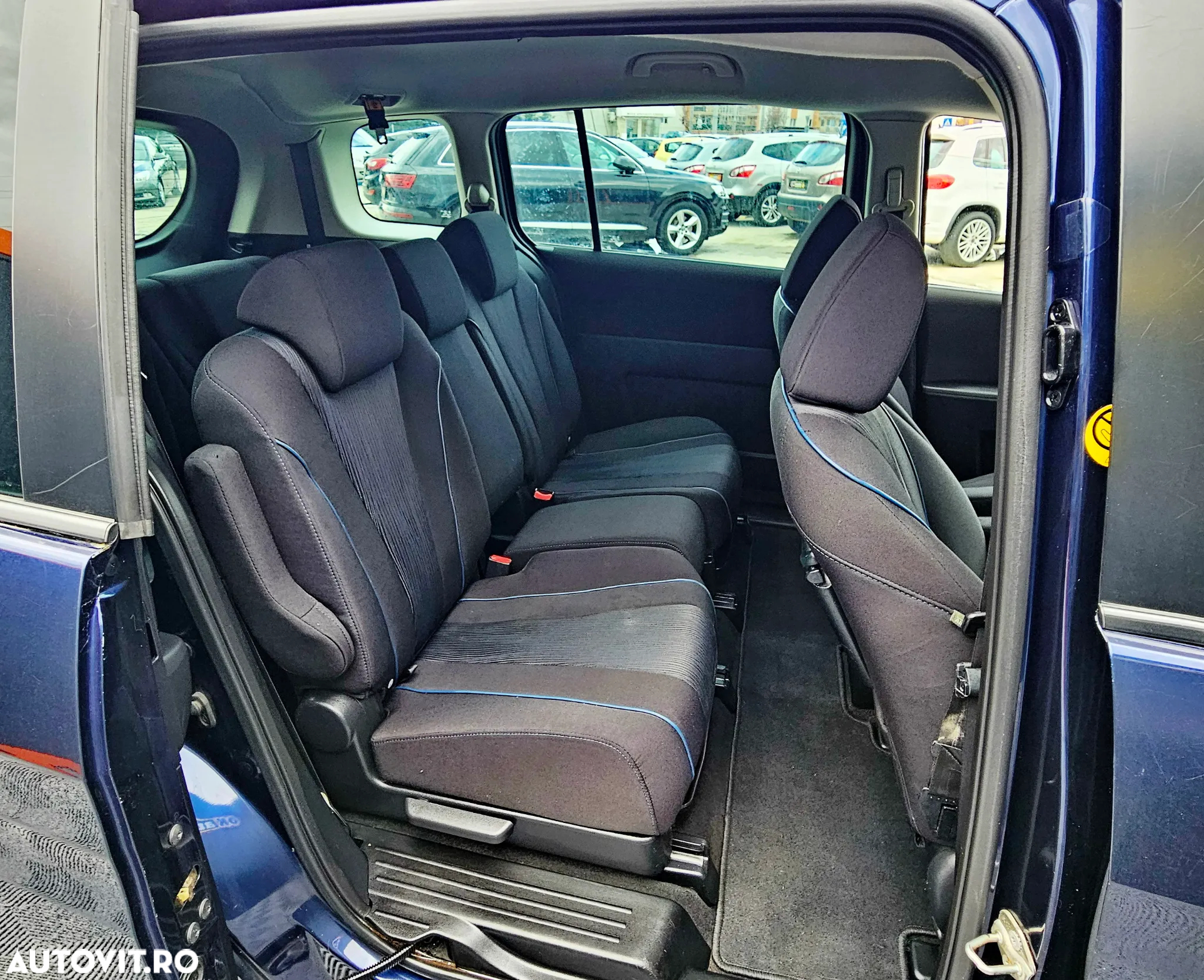 Mazda 5 - 14