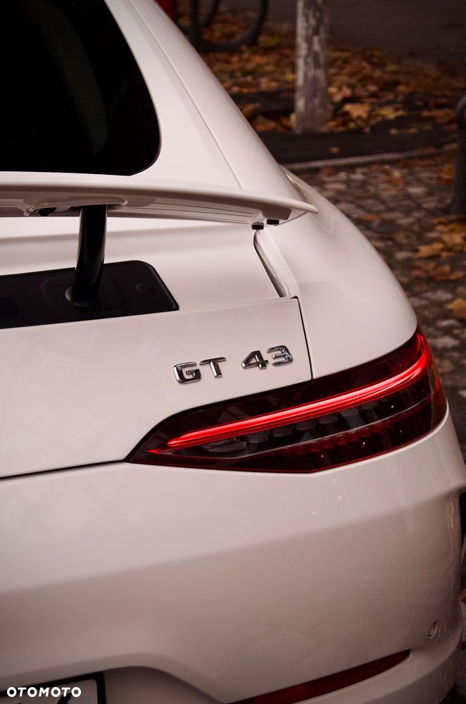 Mercedes-Benz AMG GT 43 4-Matic+ - 10