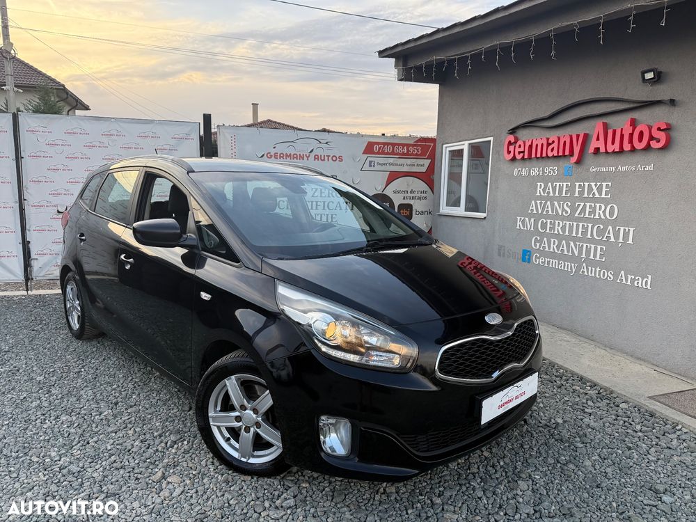 Kia Carens 1.7 CRDi 136 Dream Team Edition - 1