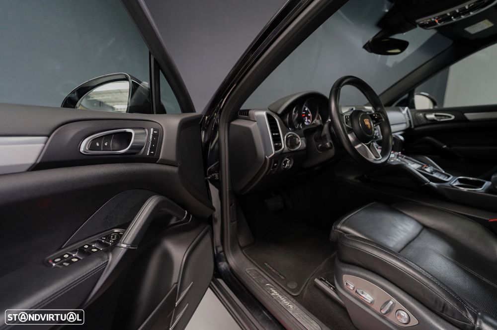 Porsche Cayenne - 20