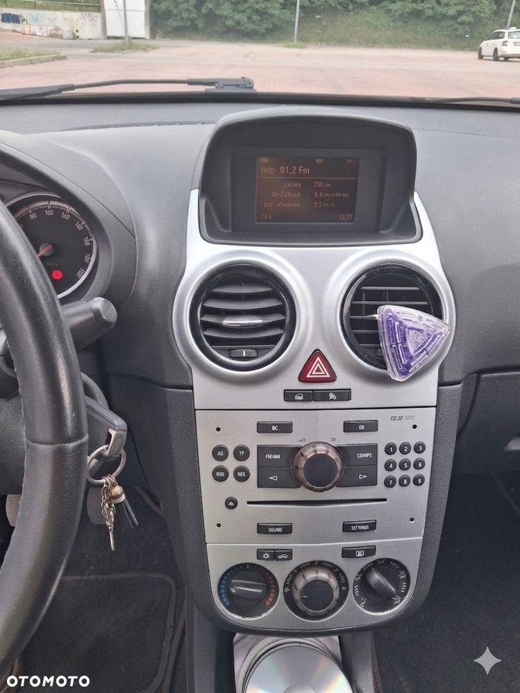Opel Corsa 1.4 16V Energy - 12