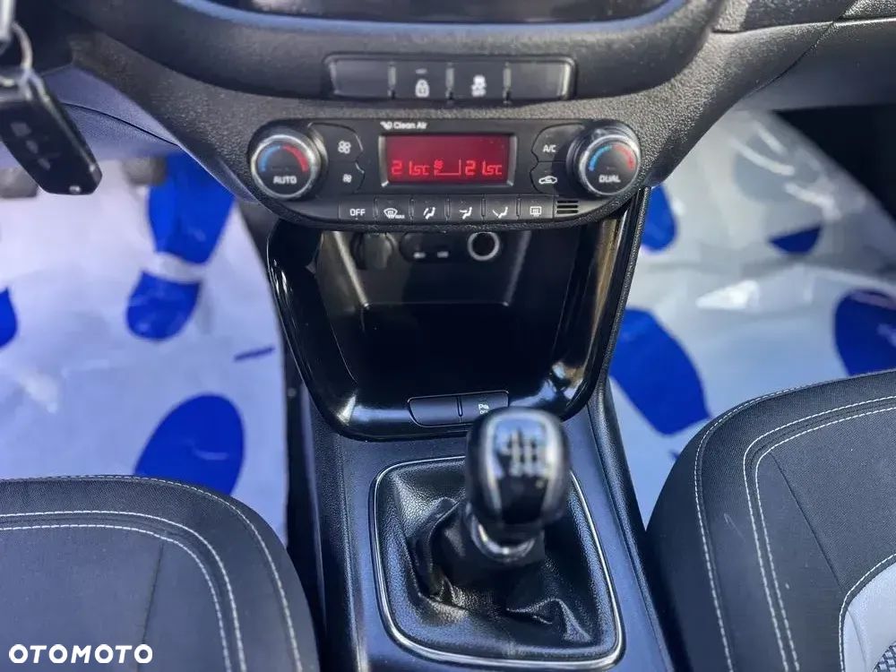 Kia Ceed 1.6 GDI ISG Spirit - 16