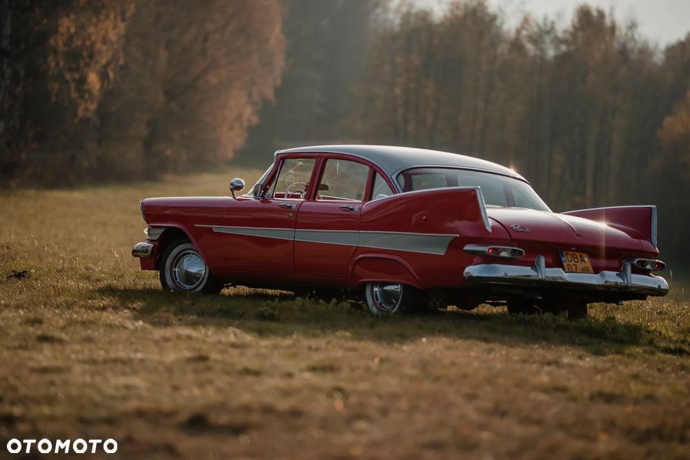 Plymouth Belvedere - 2