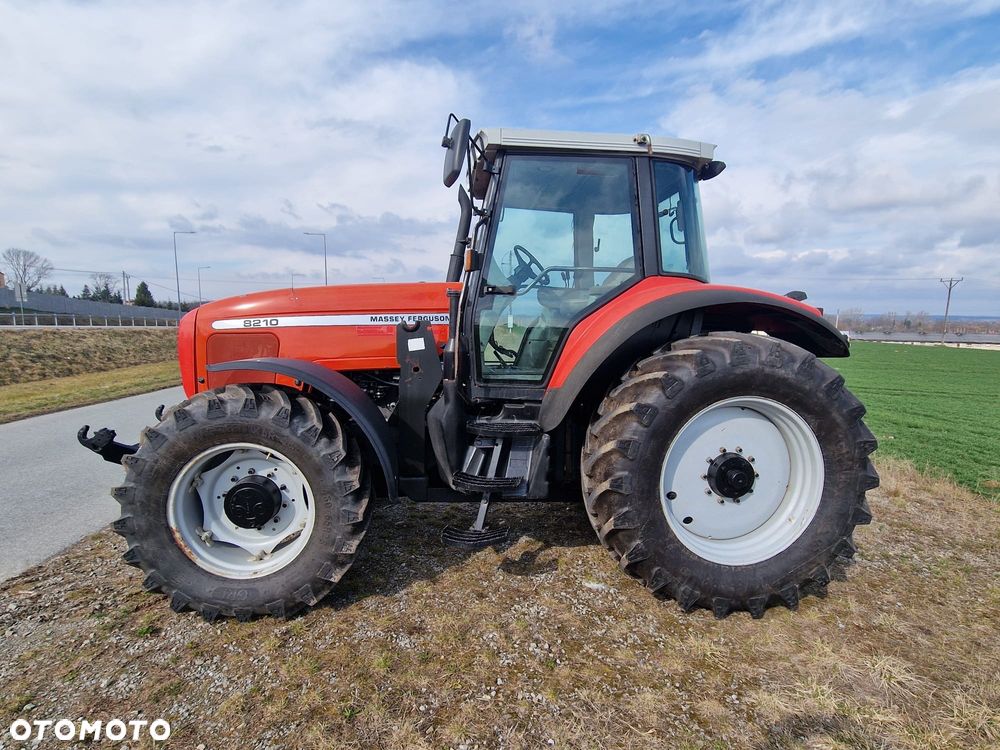 Massey Ferguson - 4