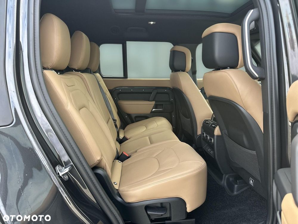 Land Rover Defender 3.0 D350 mHEV X-Dynamic HSE - 14