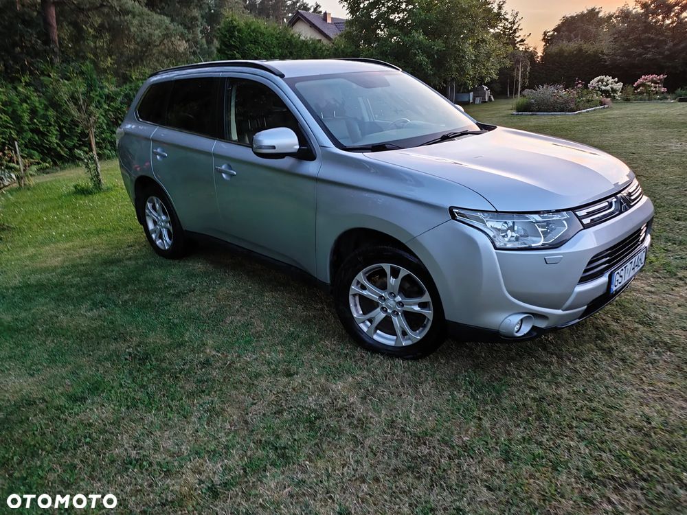Mitsubishi Outlander - 3