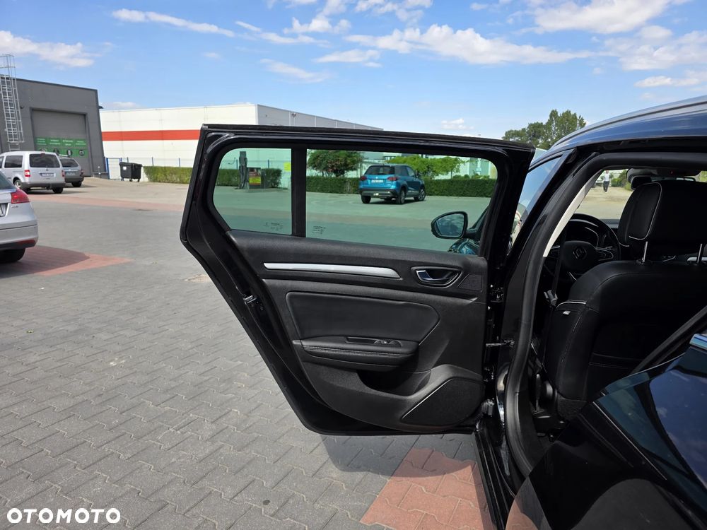 Renault Megane Grandtour TCe 140 GPF BOSE EDITION - 9
